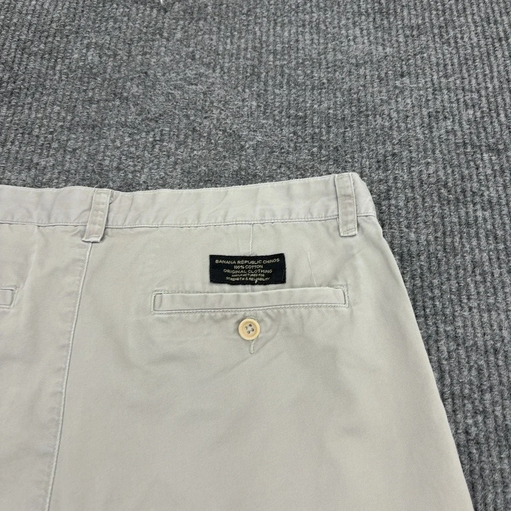 Banana Republic Shorts Mens 34 Khaki Cotton Chino Casual Classic Summer Style